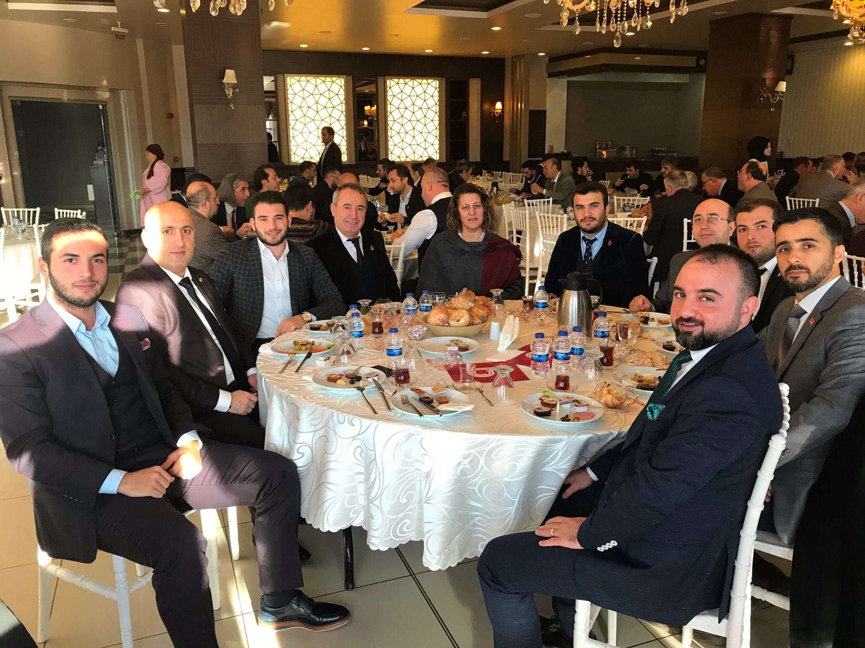 "Türk işi ikna kitabı"  yazarı Erdem KARAGÖZ'ün sunduğu "Satışta ikna teknikleri" eğitimine katıldık.