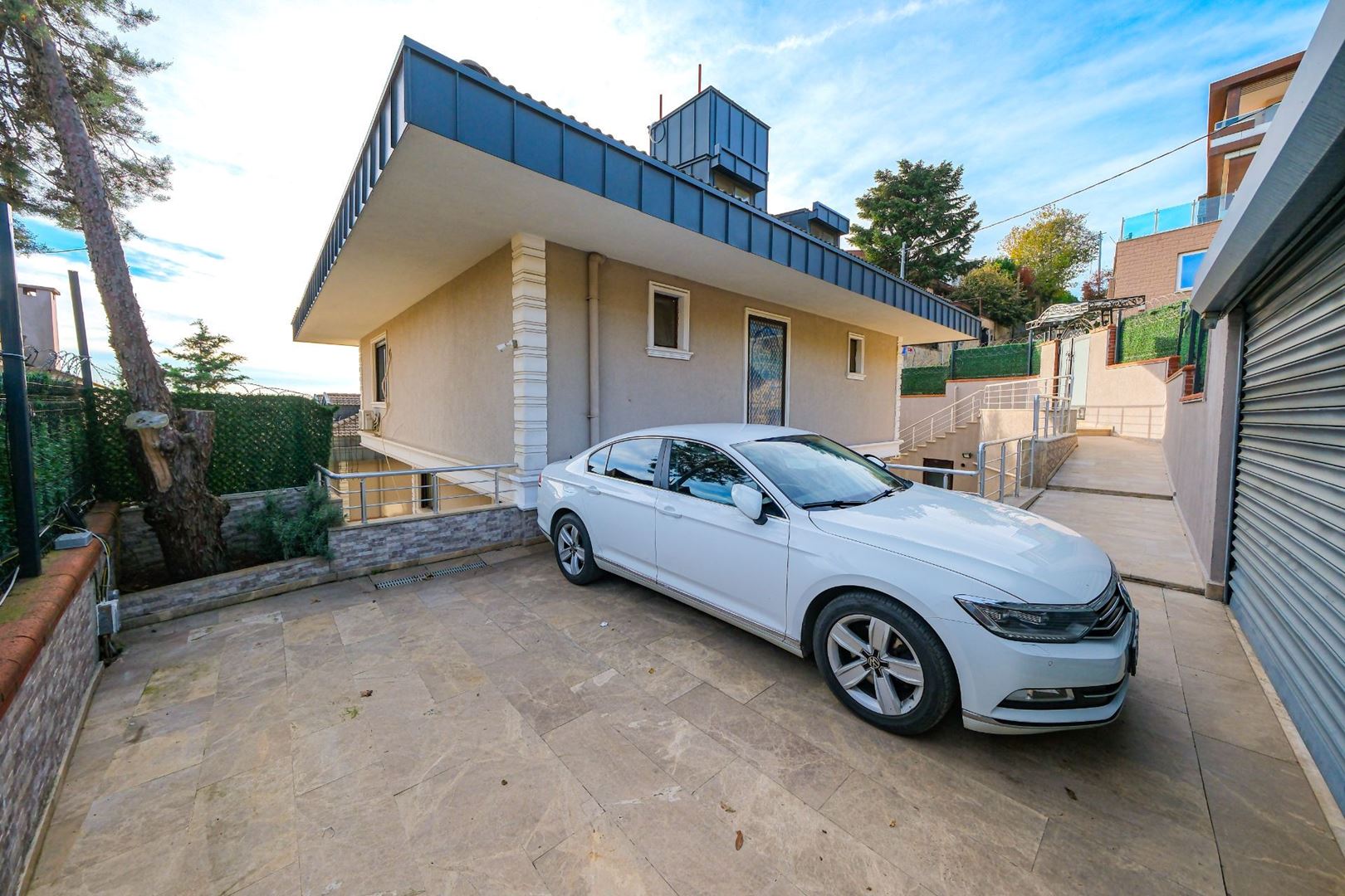 Property-photo