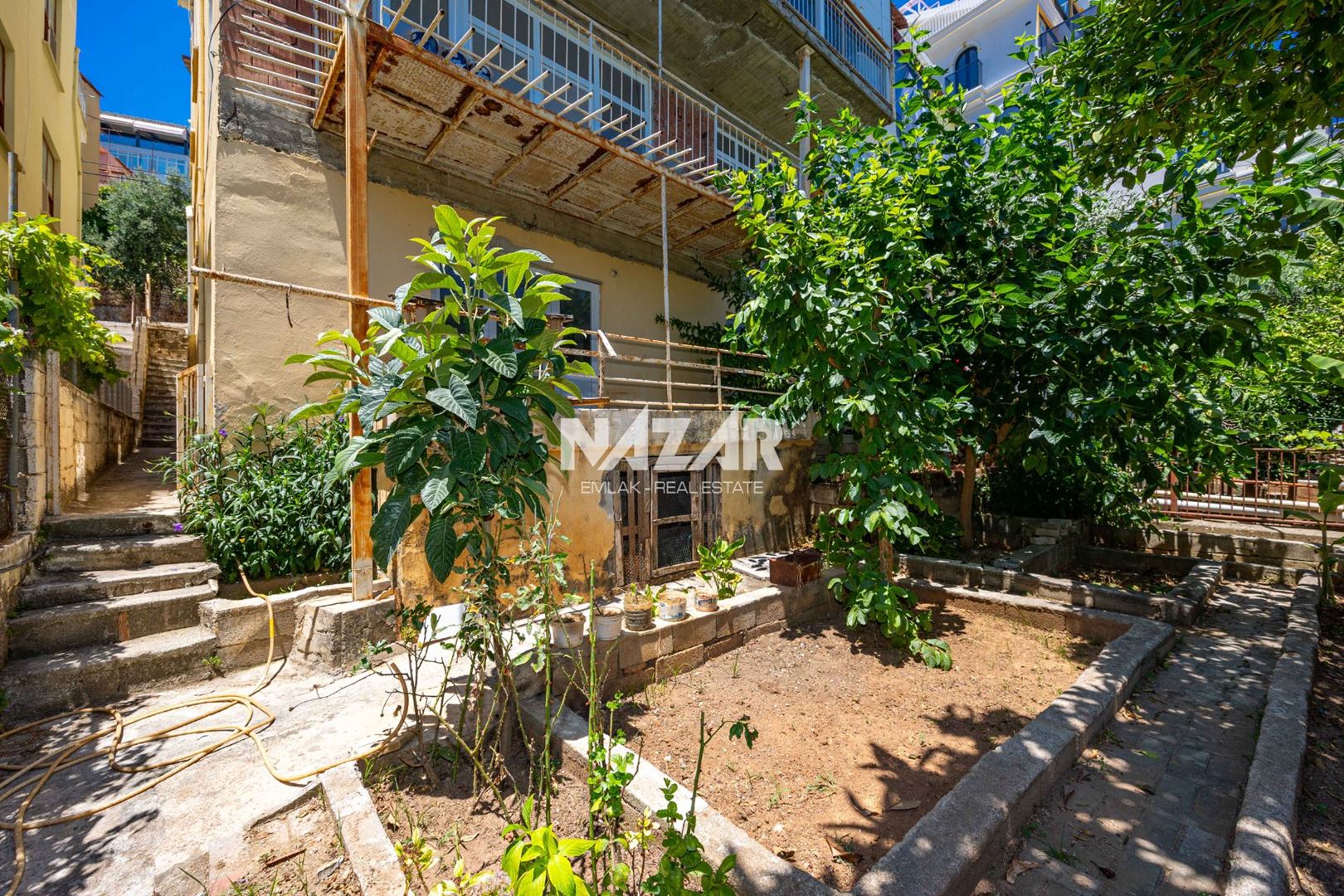 Property-photo