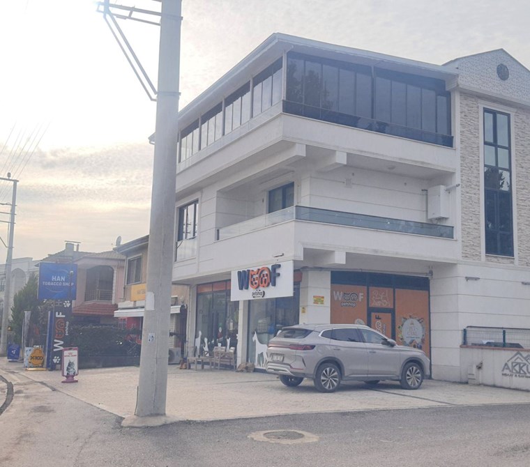İZMİT TÜYSÜZLERDE DEVREN SATILIK PET SHOP