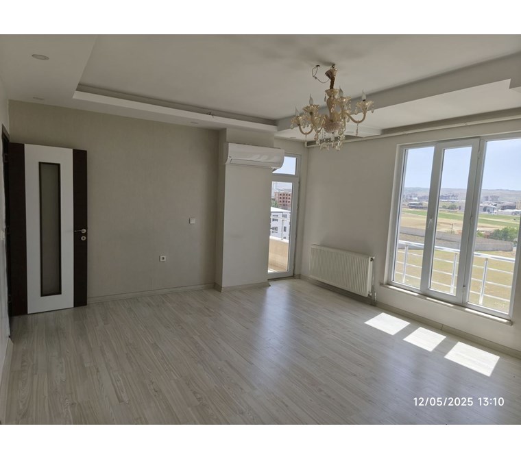 EMLAK 72'DEN BAYINDIR MAHALLESİNDE KİRALIK 3+1 DAİRE