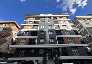 Avcılar Merkezde Satılık Otoparklı 2+1 Daire