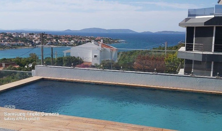  Izmir Cesme Ardic Sea View Detached Triplex Villa with Elevator and Pool, 6+2 Rooms