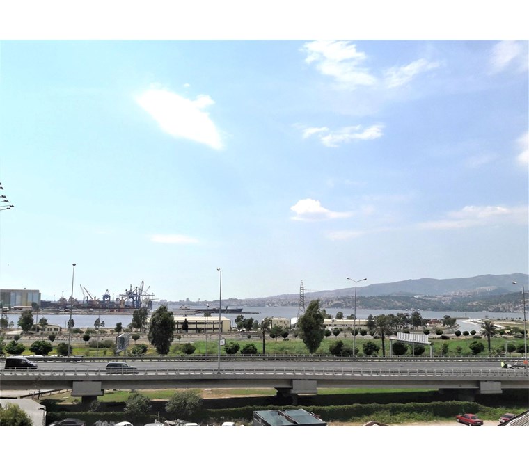 İzmir Yeni Kent Merkezi MİA Bölgesi Satılık Kıymetli Ticari Mülk