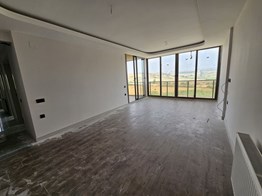ESİN YILMAZER'DEN TEKİNCE CADDE'DE SATILIK 3+1 DAİRE