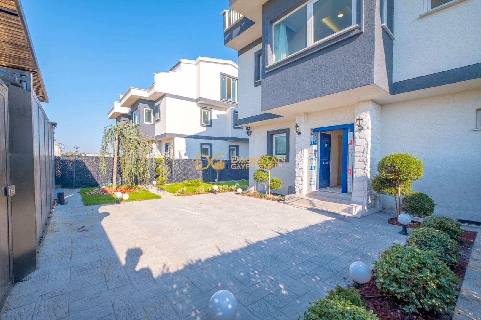 Property-photo