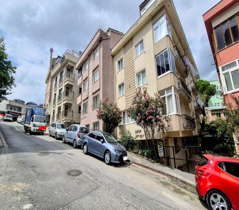 Üsküdar Ferah Mah Yüksek Giriş 2+1 Satılık Daire