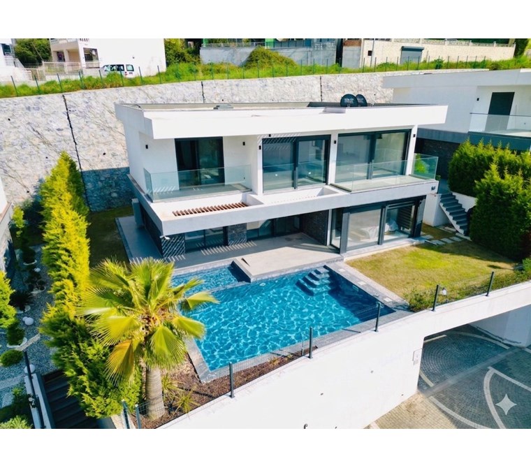 Karaova Mahallesinde Satılık Tek Müstakil Özel Havuzlu 4+1 Triplex Villa Luca Villaları