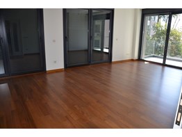 Caddebostan Büyük Kulüp Karşısında Balkonlu