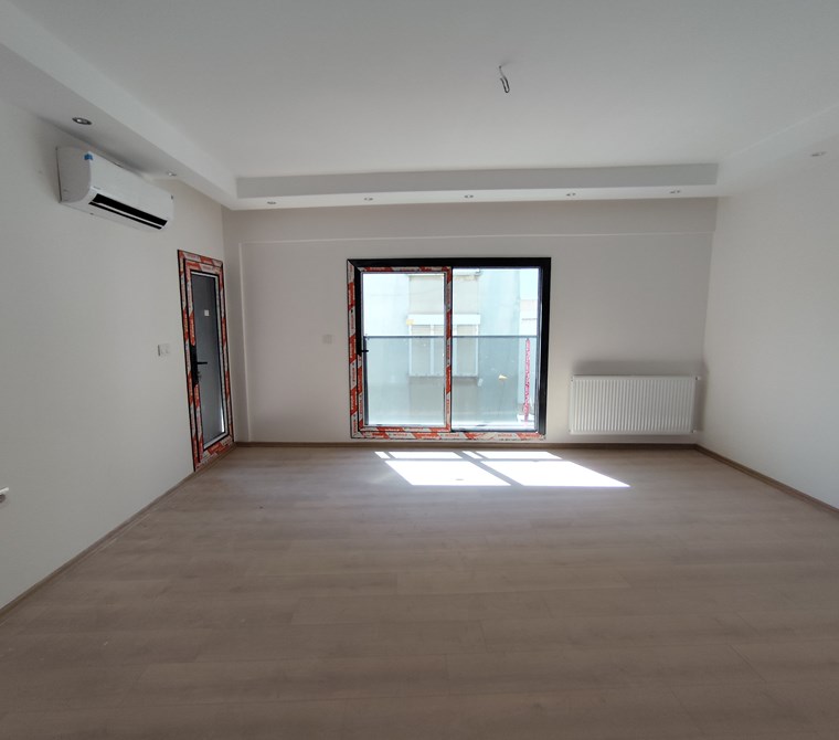 ASYA REALTY'DEN KARŞIYAKA MERKEZ'DE SATILIK 2+1 DAİRE