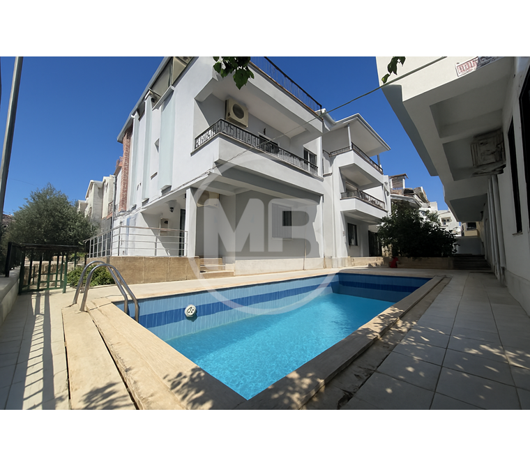 DİDİM DE HAVUZLU EŞYALI 3+1 TRİPLEKS VİLLA