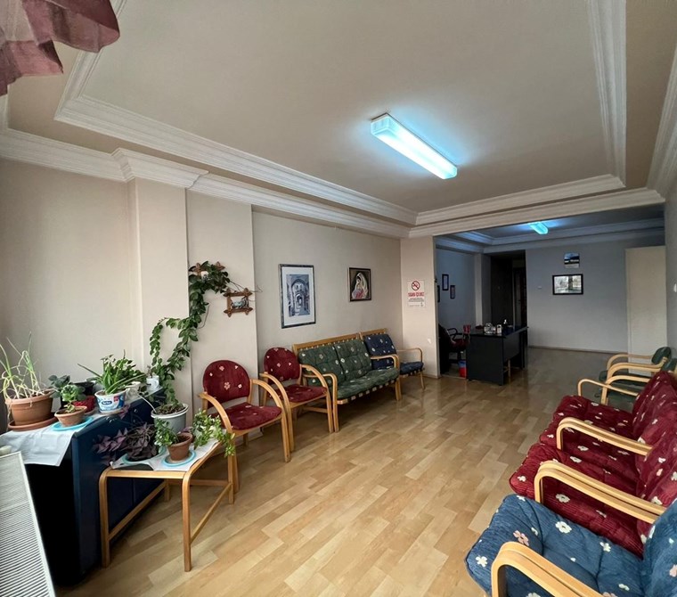 ŞEHRİN MERKEZİNDE 27 MAYISTA SATILIK OFİS