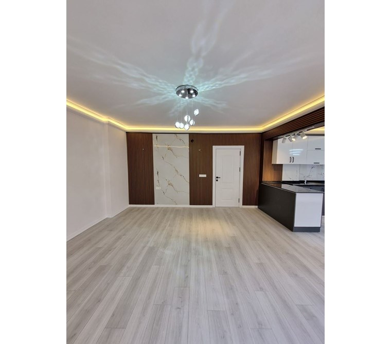 POYRAZ'DAN DOKUMA ÖZGÜRLÜK MAH.SATILIK 4+1 150m² 1.KAT DAİRE