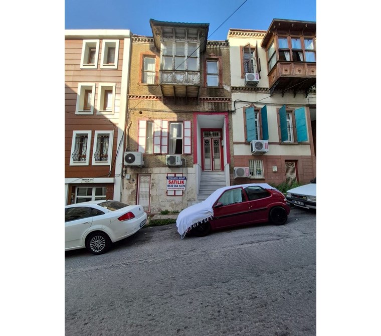 Satılık İşyerine Uygun 9+1 Tescilli Tarihi Mustakil Ev