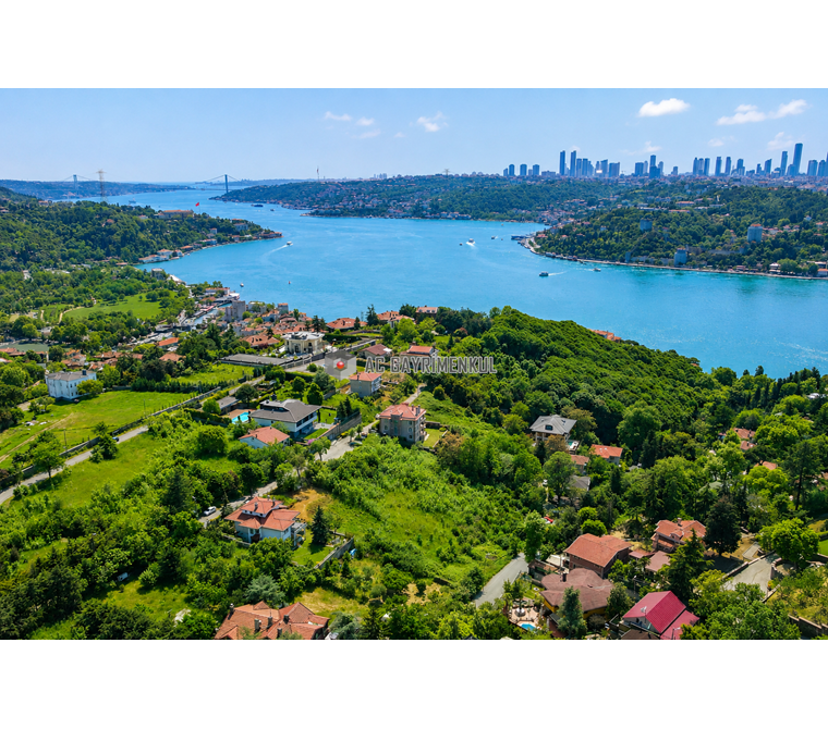 Dolaybağı'nda Boğaz Manzaralı 532m² Bahçeli Satılık Müstakil Ev!