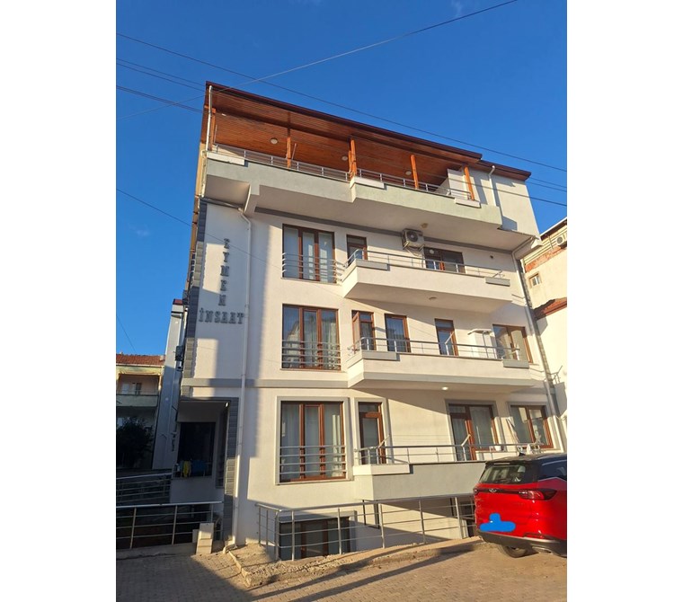  DERİNCE SIRRIPAŞA MAHALESİNDE 4+1 SATILIK BAHCE DUBLEKS DAİRE