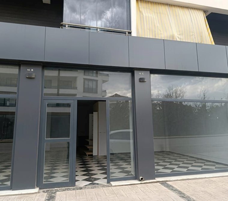 BAŞİSKELE KULLAR ÜNİVERSİTE VE OKULLAR BÖLGESİNDE 67 M² KİRALIK DÜKKAN