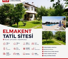 Yalova Çiftlikköy Elmakent Tatil Sitesinde Köşe Tip Büyük Villa Geniş Bahçe Ve Teraslı