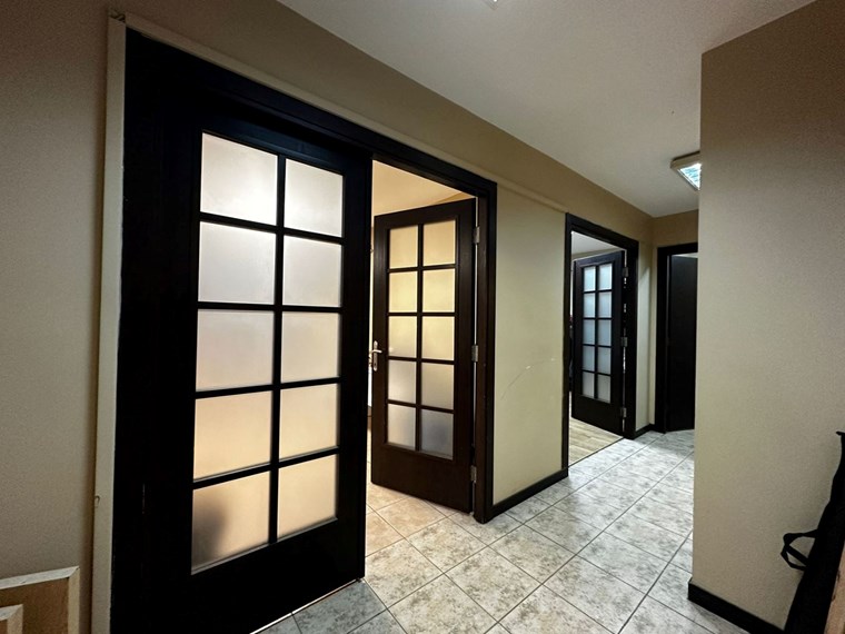 REŞATBEY VALİ YOLU CAD. ZEMİN+ASMA KAT YAPILI SATILIK LÜKS OFİS