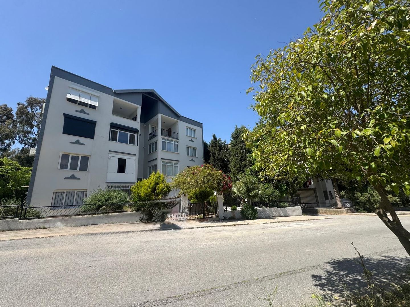 Property-photo