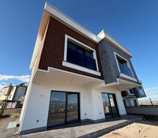 AKDAMAR - G.EMİR Erciyes Manzaralı Köşebaşı 8+1 Ultra Lüks Villa