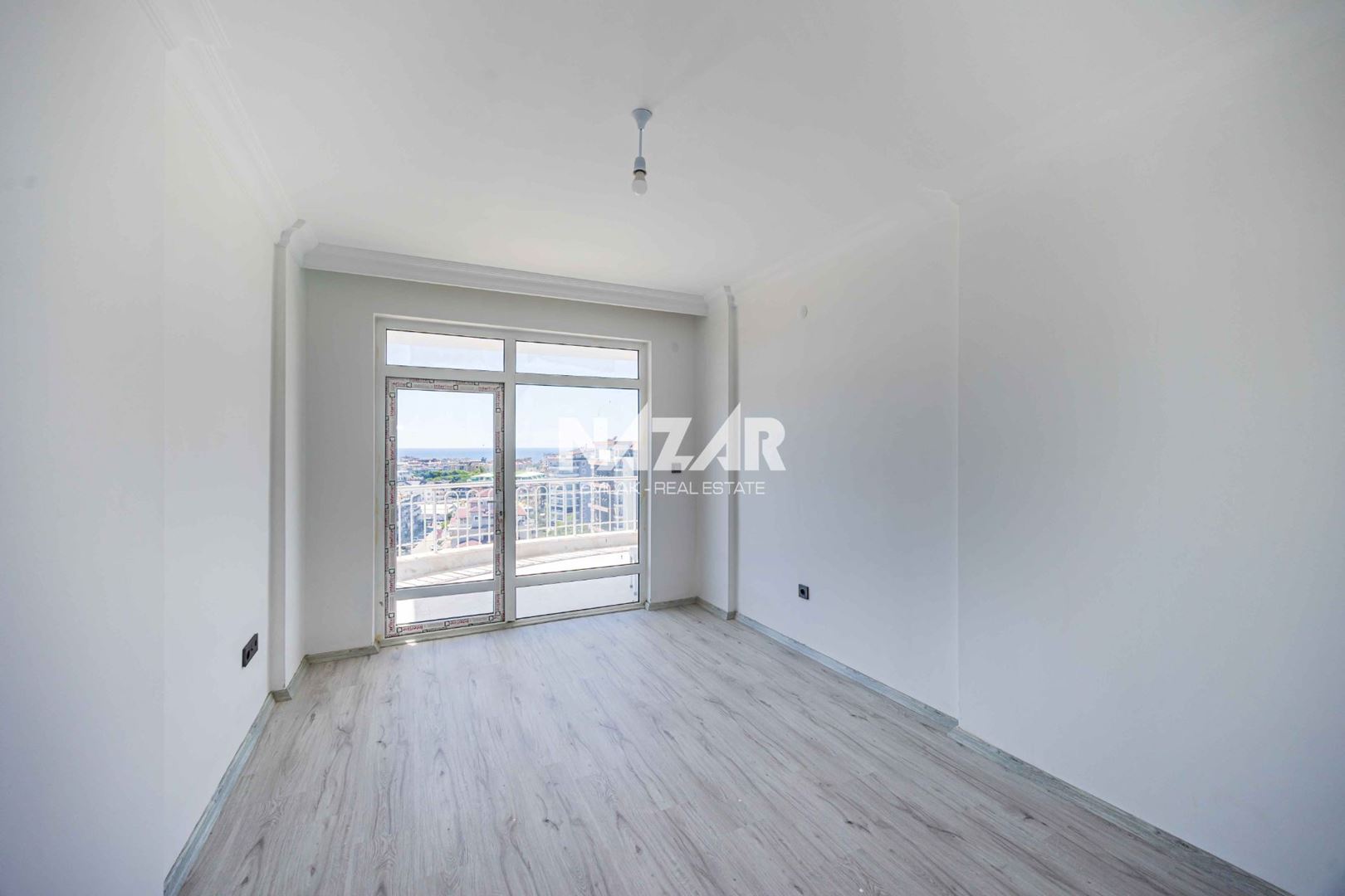 Продается дуплексная квартира 4+1 в районе Чикчилли, Алания — 200 м²