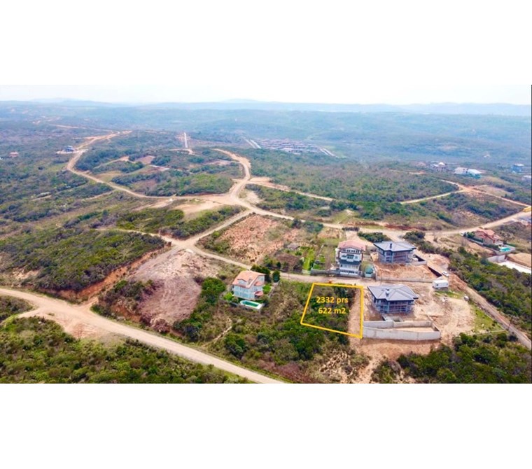 BEYKOZ RİVA’DA DENİZ MANZARALI 622m2 SATILIK VİLLA İMARL ARSA