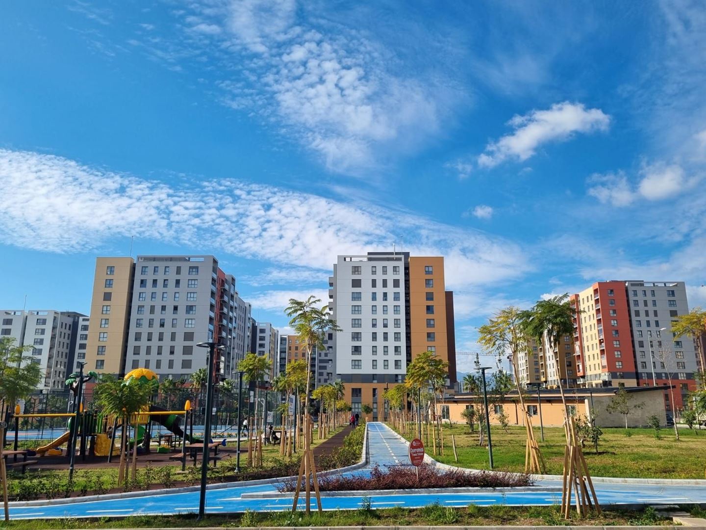 POYRAZ'DAN SURYAPI ANTALYA DA SATILIK 1+1 47m² 8. KAT DAİRE
