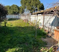 Menemen Musabey de 1 Dönüm İçinde Elektrik ve Suyu Olan Bağ Evi