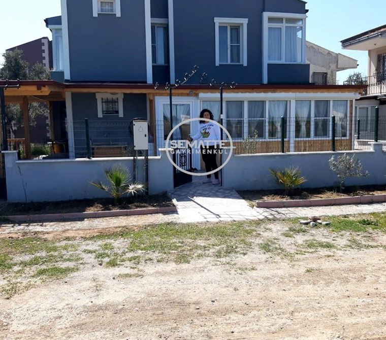 AYVALIK ALTINOVA'DA KAZ DAĞLARI'NA KOMŞU BAHÇELİ ÖZEL VİLLA