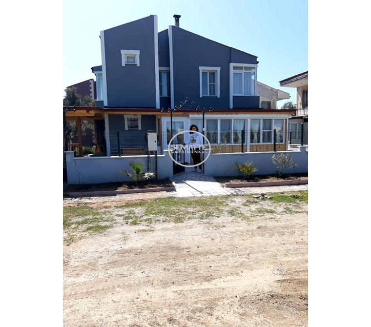 AYVALIK ALTINOVA'DA KAZ DAĞLARI'NA KOMŞU BAHÇELİ ÖZEL VİLLA