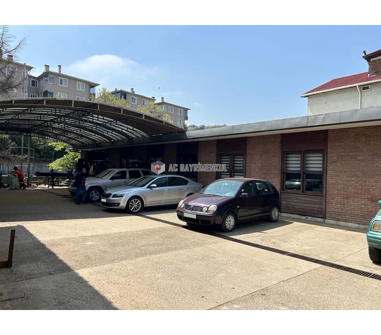 Beykoz Yeni Mahalle'de Ofis & İmalathane Bir Arada Kiralık Bina!