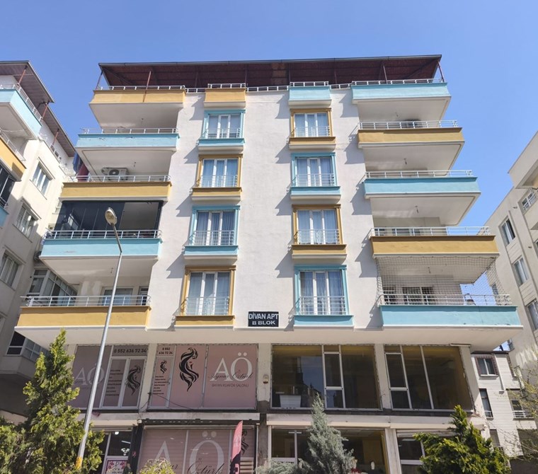 EMLAK 72 ' DEN BAHÇELİEVLER MAHALLESİ'NDE SATILIK DAİRE