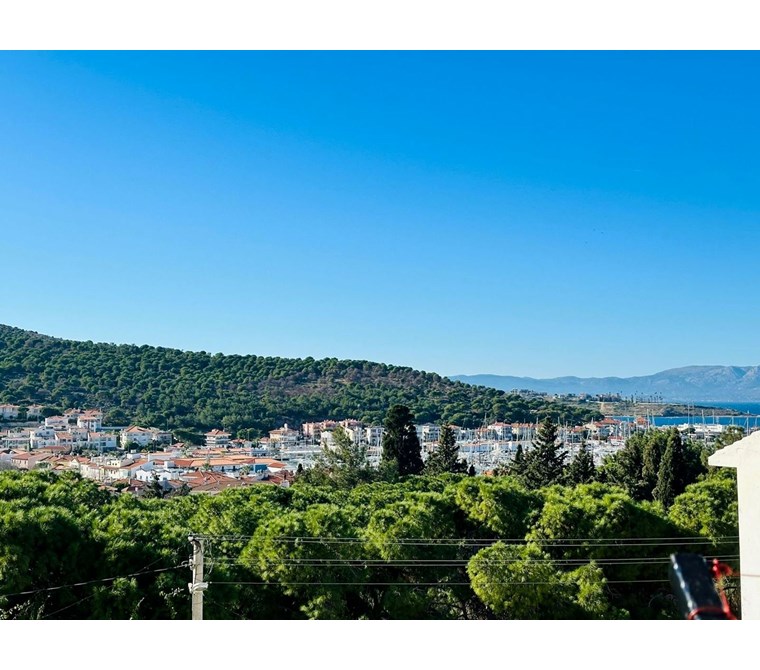 İzmir Çeşme Merkezde 4+2 Modern Satılık Daire