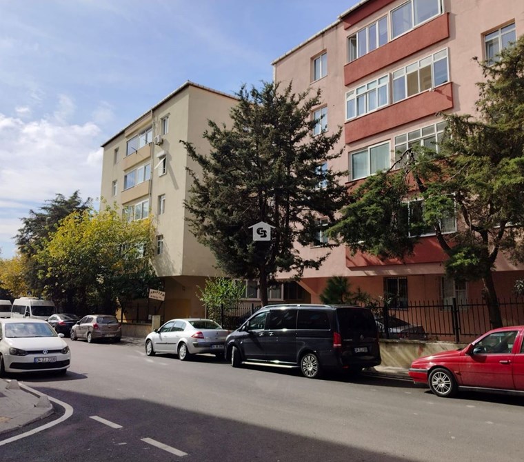 ÜSKÜDAR BULGURLU MAH.ARIFLER SİTESİNDE 3+1 SATILIK DAİRE
