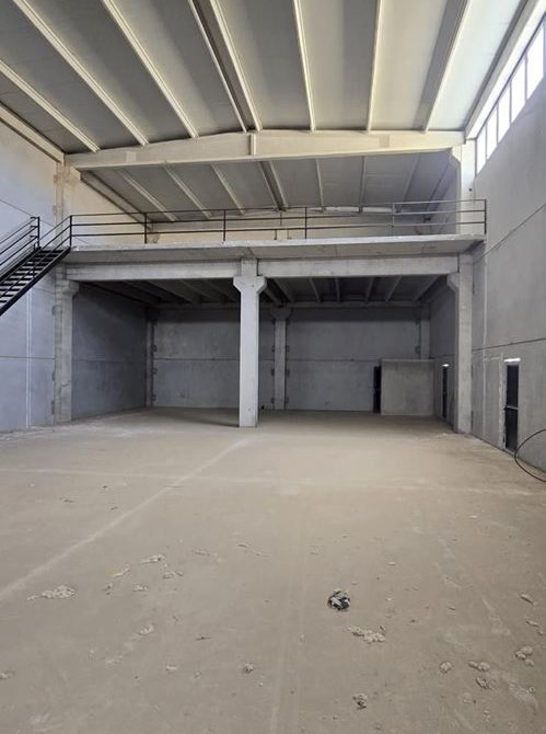 BOZBURUNDA KİRALIK 670 M2 FABRİKA