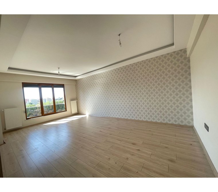 SEYRANİ MAHALLESİNDE TEMİZ BAKIMLI 3+1 KİRALIK DAİRE
