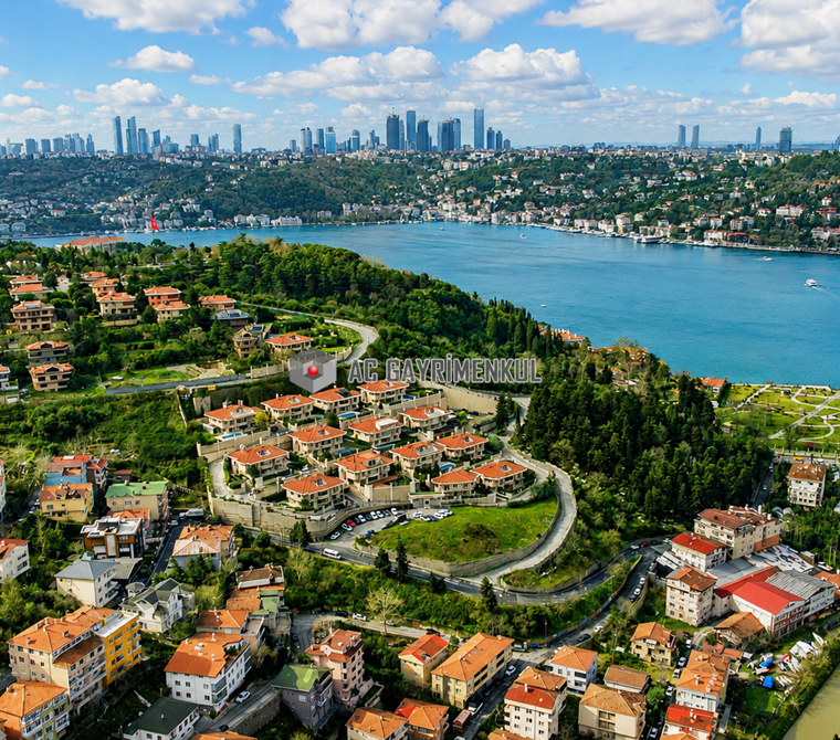 Luxury Villa with Bosphorus View and Private Pool in Kandilli Mansions