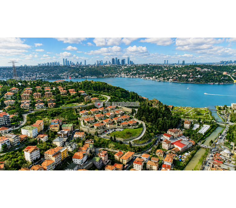 Kandilli Konakları'nda Boğaz Manzaralı, Özel Havuzlu Lüks Villa