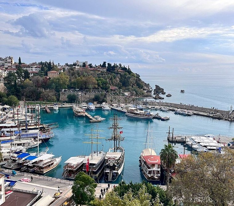  INVESTMENT OPPORTUNITY IN THE HEART OF ANTALYA: 15-STORY, LICENSED, HIGH-REVENUE POTENTIAL OPERATIO