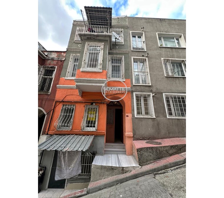 SATILIK 4 KATLI BİNA - BEYOĞLU TARLABAŞI BÖLGESİNDE