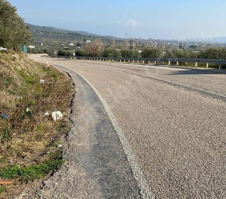 BALIKESİR ERDEK Çeltikçi Mahallesi girişi SATILIK Zeytinlik