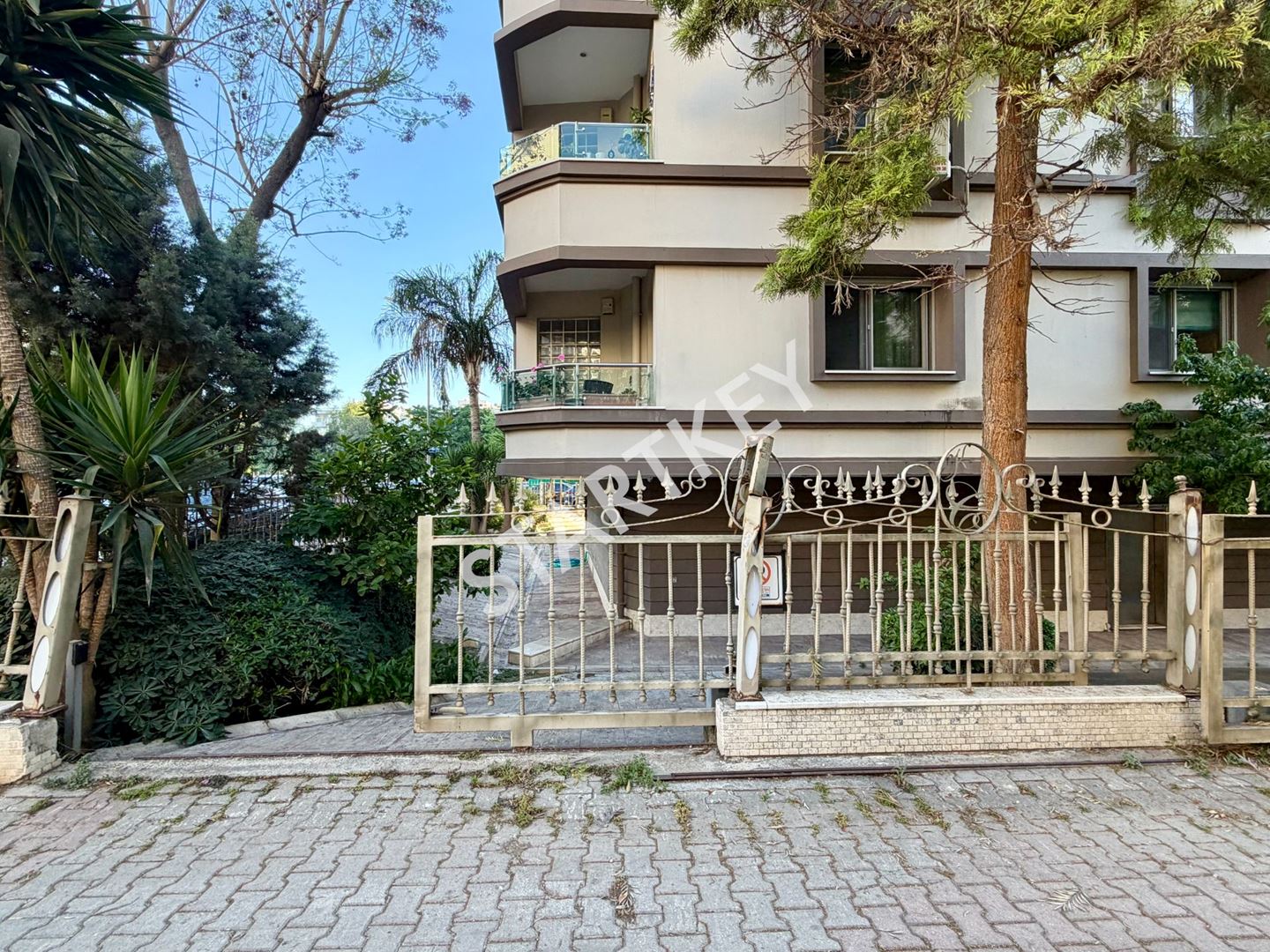Property-photo