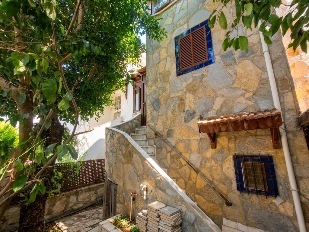 Property-photo