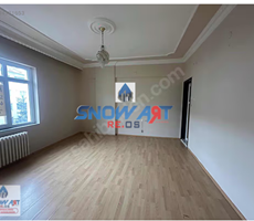 SNOWART DAN ÜNİVERSİTE KARŞISI BEYAZ EVLER DE KİRALIK 3+1 DAİRE