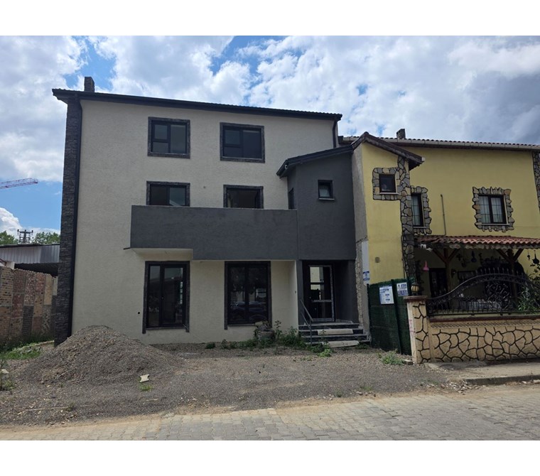 İZMİT YENİŞEHİR'DE SIFIR 170 m² 3+1 KİRALIK MÜSTAKİL DUBLEKS DAİRE