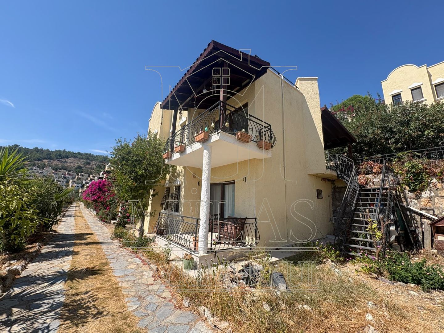 Property-photo