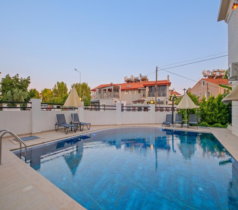 MUĞLA FETHİYE ÇALIŞ PLAJINA 2 KM MESAFEDE MODERN VE LÜKS YAŞAM 2+1 LÜKS DAİRE