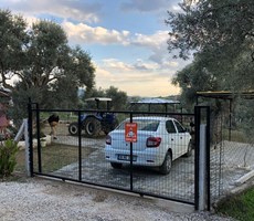 TORBALI DAĞKIZILCA TEK TAPU 2033 M2 İÇERİSİNDE EVİ OLAN TARLA
