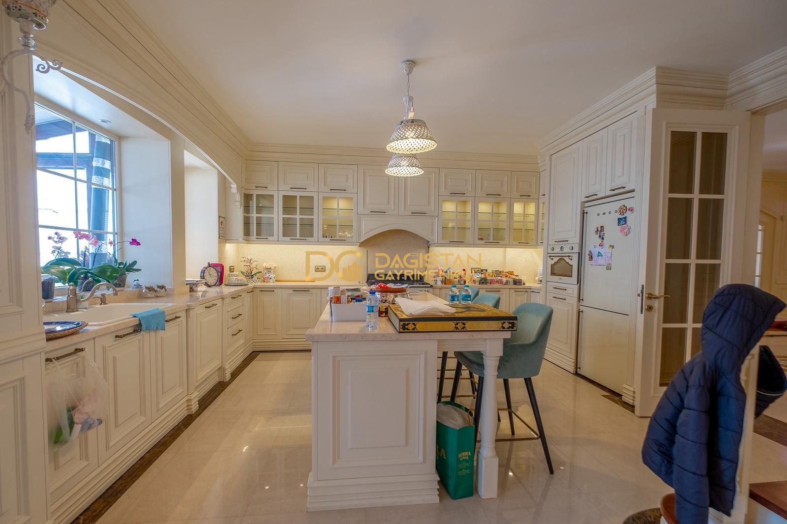 Property-photo